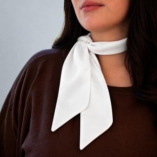 Photo de Foulard ruban en sergé de soie imprimés sur mesure