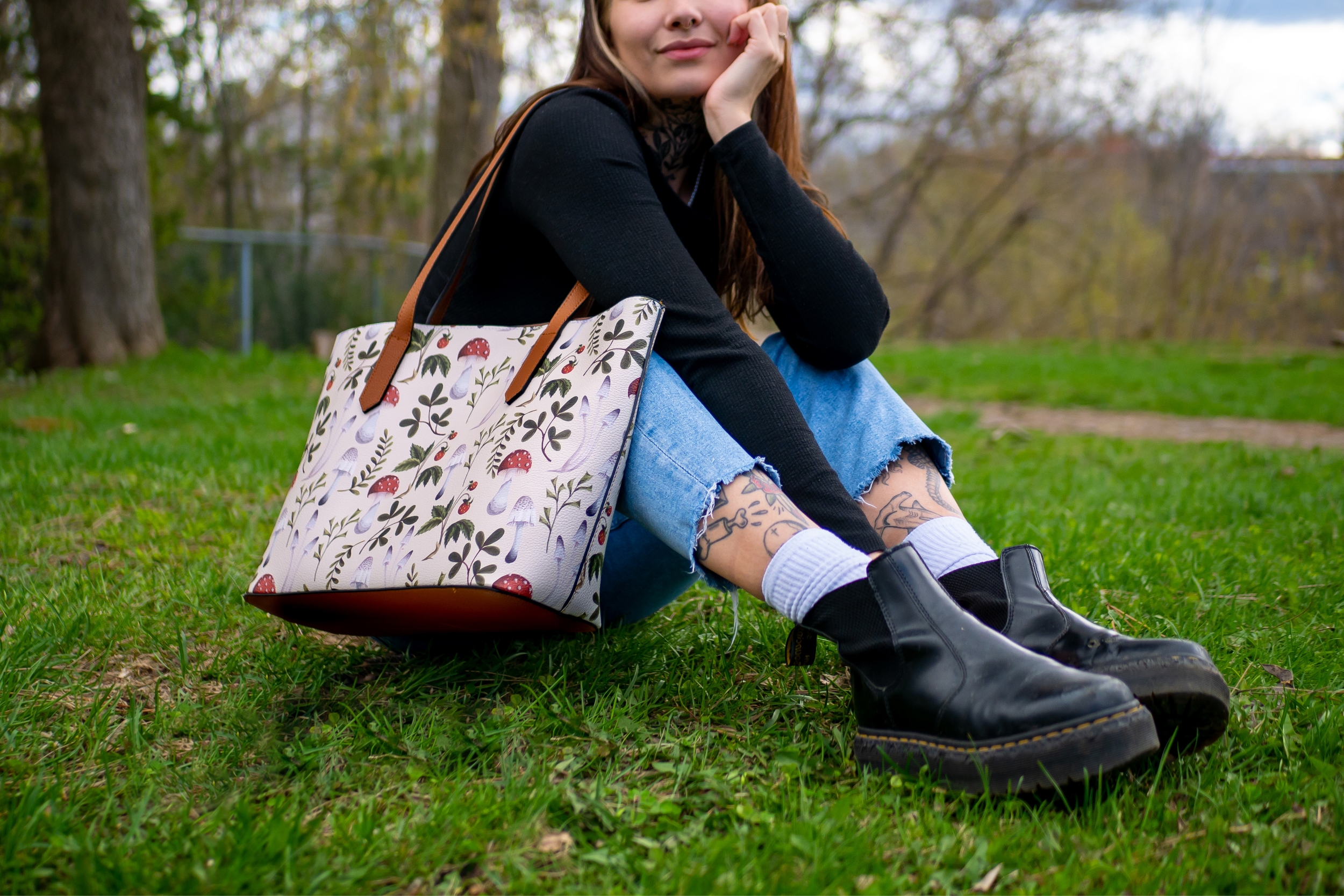 Vegan Leather Tote Bag - Banner 1